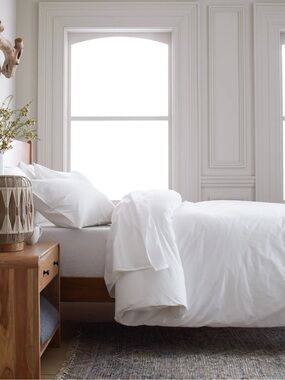 Quince White Organic Cotton Duvet Cover King/Cal King - Retail $114